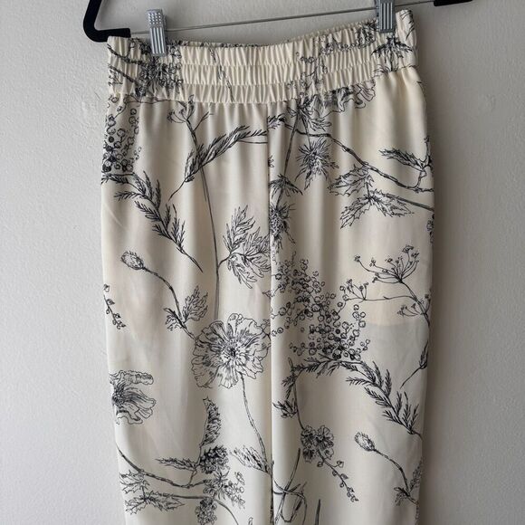 EUC H&M Floral Wide Leg Trouser Pants, size: 6 - Picture 3 of 7